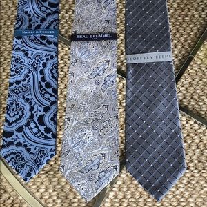 There NWT Me’s Ties